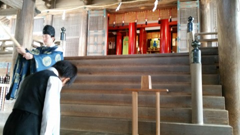 拝殿下での祝詞